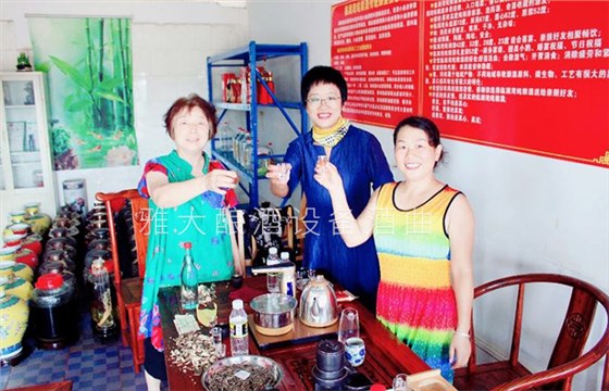 雅大釀酒設備廠家釀酒國匠親自指導的黃莉萍,如今做得怎么樣了23