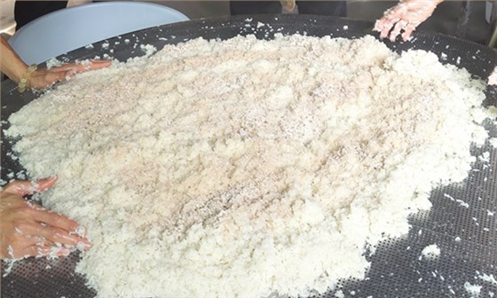 【白酒蒸餾設備】大米小曲酒半固態釀酒技術特點