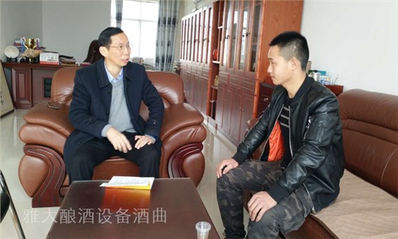 月純利潤4萬元的帥小伙為何選擇雅大白酒生產設備？