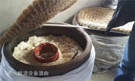 蒸汽釀酒設備|大米半固態發酵釀酒技術