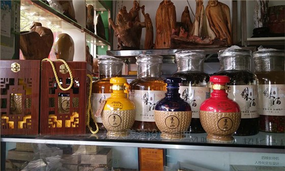 用雅大大型釀酒設備做薏米酒1年,日均營業額達8000元的秘密-09-薏米酒案例 用雅大大型釀酒設備做薏米酒1年,日均營業額達8000元的秘密-09-薏米酒案例