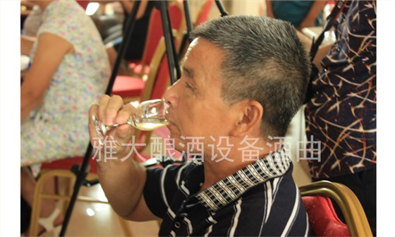 用電加熱釀酒設(shè)備做黃酒,您需要要學(xué)會黃酒品鑒的正確步驟-05-品酒2 用電加熱釀酒設(shè)備做黃酒,您需要要學(xué)會黃酒品鑒的正確步驟-05-品酒2