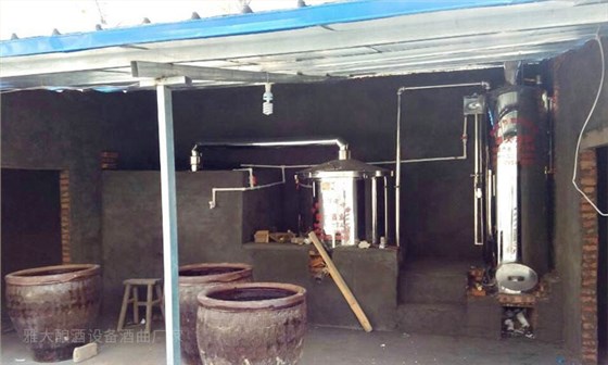 入冬后用不銹鋼釀酒設備做酒 老婆非要給發酵缸穿花衣 好處多多-01 入冬后用不銹鋼釀酒設備做酒 老婆非要給發酵缸穿花衣 好處多多-01