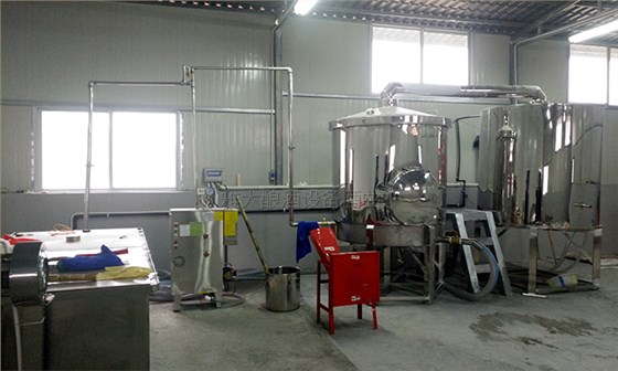 40噸拐棗急需發(fā)酵怎么辦?雅大電加熱釀酒設備蔣老師上門指導!-04 40噸拐棗急需發(fā)酵怎么辦?雅大電加熱釀酒設備蔣老師上門指導!-04