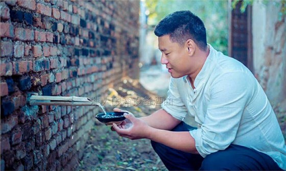 全套釀酒設(shè)備:2019年會(huì)進(jìn)入倒計(jì)時(shí),您的公司年會(huì)酒準(zhǔn)備好了嗎?-01 全套釀酒設(shè)備:2019年會(huì)進(jìn)入倒計(jì)時(shí),您的公司年會(huì)酒準(zhǔn)備好了嗎?-01