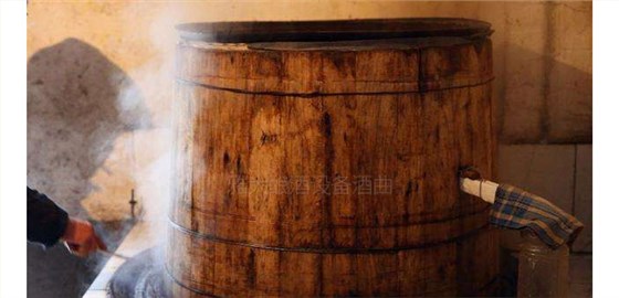 釀酒設備哪家好?釀酒老師傅告訴你做固態酒要注意這4點!-01 釀酒設備哪家好?釀酒老師傅告訴你做固態酒要注意這4點!-01
