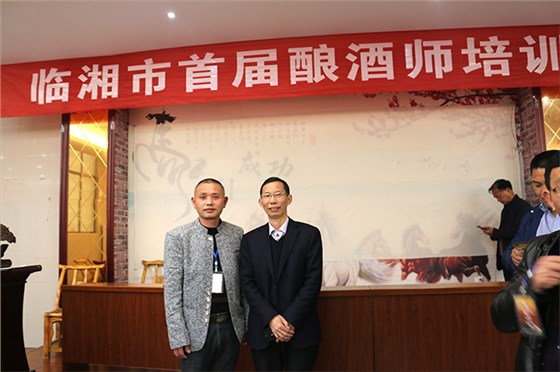 雅大科技董事長與學員合影 雅大科技董事長與學員合影