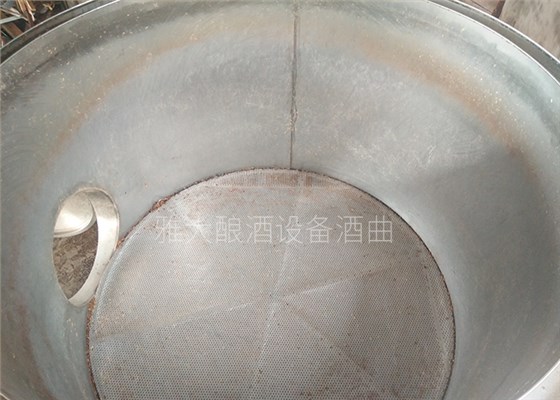 雅大側開口純糧釀酒設備內部圖 雅大側開口純糧釀酒設備內部圖