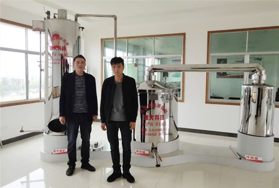 張哥來雅大烤酒設備廠考察學習 張哥來雅大烤酒設備廠考察學習