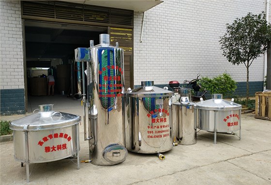 ▲ 泰國客戶吳先生為釀酒廠訂購的釀酒設備 ▲ 泰國客戶吳先生為釀酒廠訂購的釀酒設備