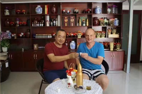 桃花源不僅桃花美,用熟料釀酒設(shè)備釀造的桃花酒更美7 桃花源不僅桃花美,用熟料釀酒設(shè)備釀造的桃花酒更美7