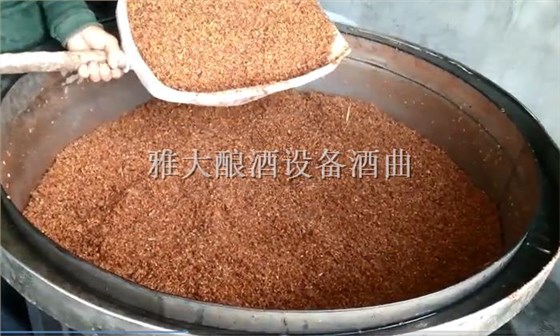 蒸酒設備,酒曲,白酒蒸酒設備,雅大蒸酒設備 4