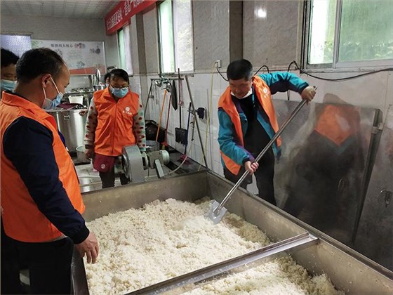 50歲王叔頓頓不離酒,來雅大烤酒設備一趟后,竟然轉性了 3 50歲王叔頓頓不離酒,來雅大烤酒設備一趟后,竟然轉性了 3