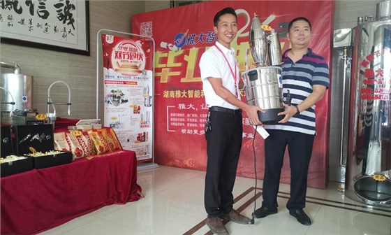 雅大優惠活動持續升溫，恭喜田總抽中電加熱自動排雜醇釀酒設備 1