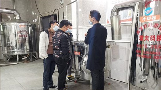 煙酒茶行老板用電加熱釀酒設備開酒坊,還是純糧酒市場大 3 煙酒茶行老板用電加熱釀酒設備開酒坊,還是純糧酒市場大 3
