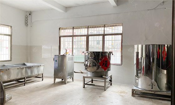 煙酒茶行老板用電加熱釀酒設備開酒坊,還是純糧酒市場大 4 煙酒茶行老板用電加熱釀酒設備開酒坊,還是純糧酒市場大 4