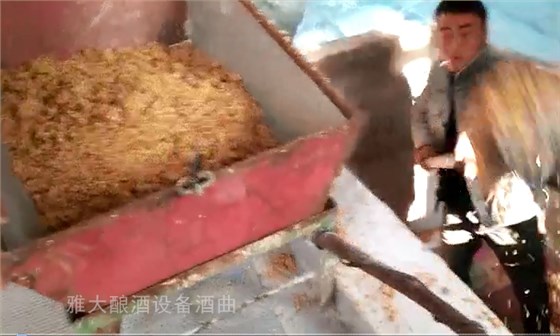 小酒坊燒酒設備的純糧酒賣不過瓶裝勾兌酒？該放下你的偏見了！3