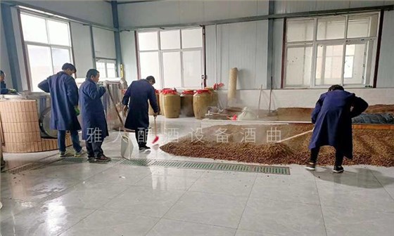 中國白酒是地域產(chǎn)物，選擇合適的工藝和烤酒設(shè)備是關(guān)鍵！4