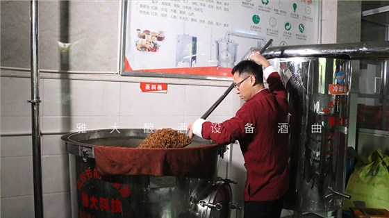 時間賦予白酒不可復制的特征，也給蒸餾釀酒設備酒坊帶來更多利潤2