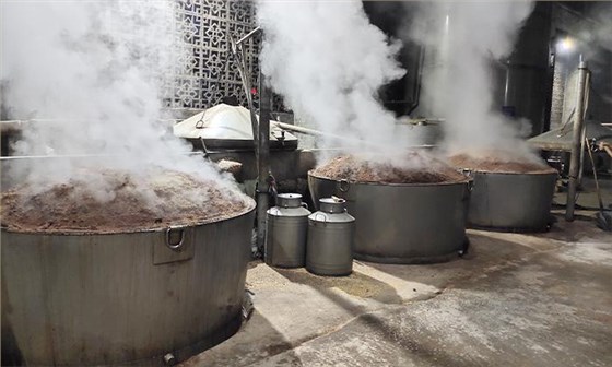 用烤酒設(shè)備做酒，出酒率與原料、工藝的深度探討 1