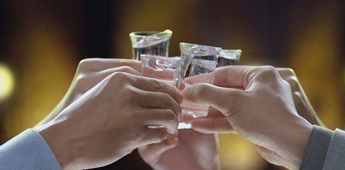 【飲酒知識】雅大烤酒設備建議秋天適量飲酒
