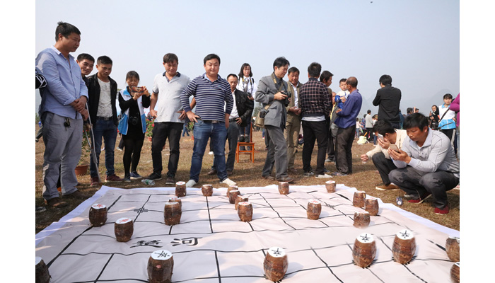 雅大酒業應邀參加塘背村“香芋王”爭霸賽