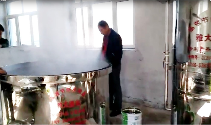 小型烤酒設備專家為您分享古老的紅薯干小曲酒釀酒技藝