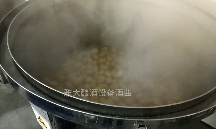 白酒釀酒設備出酒苦，能從原料發酵解決酒苦問題嗎？