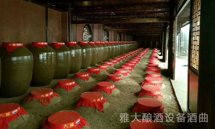 6.24不銹鋼釀酒設備釀的白酒越老越值錢的秘密-地下酒窖