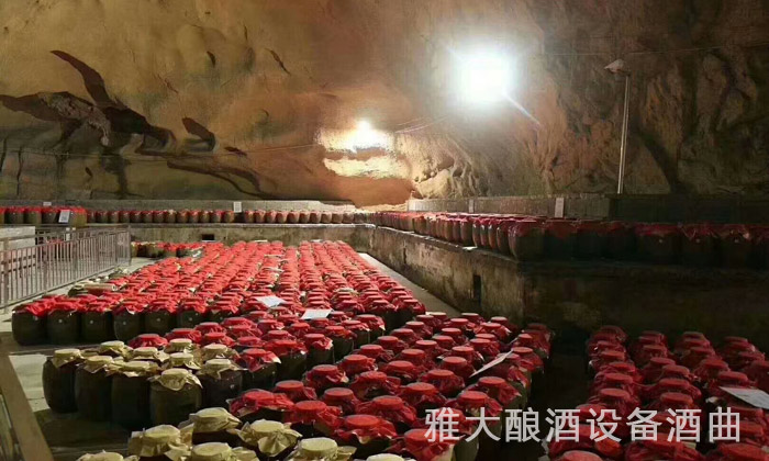 6.24不銹鋼釀酒設備釀的白酒越老越值錢的秘密-洞藏