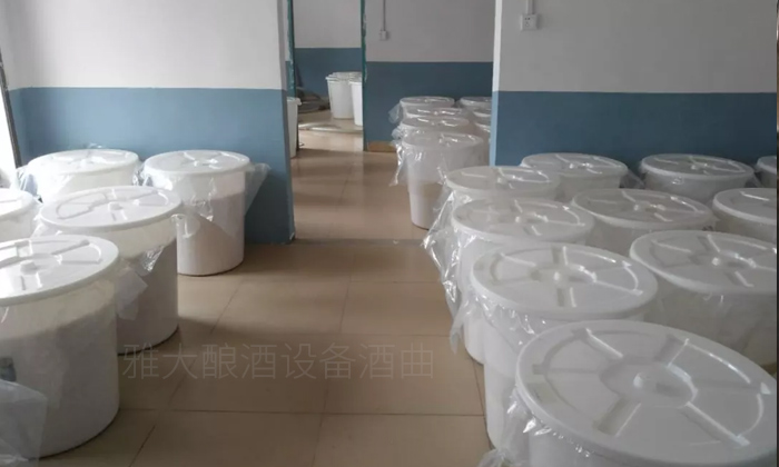 夏季用酒廠釀酒設(shè)備液態(tài)發(fā)酵，除3大基礎(chǔ)工作外的6個細(xì)節(jié)