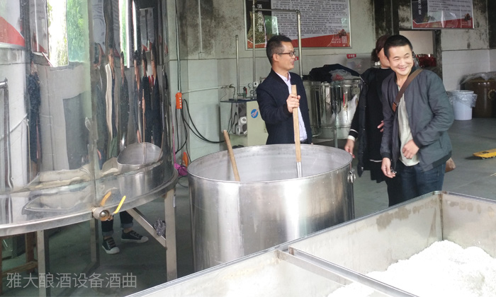 「白酒生產設備」中國烈的白酒是多少度的 想知道答案趕緊點進來5