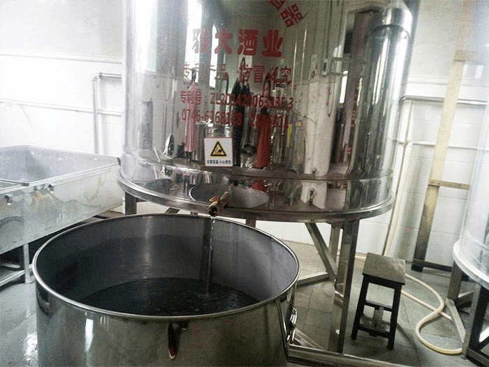 什么是年份酒 窖齡酒 老酒?連用小型酒廠設備做酒的老師傅都分不清-01 什么是年份酒 窖齡酒 老酒?連用小型酒廠設備做酒的老師傅都分不清-01