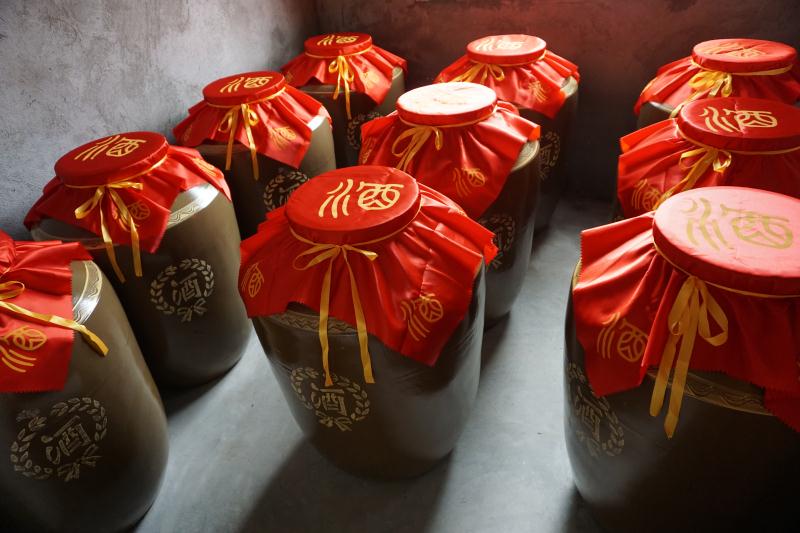 「小型白酒釀酒設(shè)備」西鳳年份酒塑化劑風(fēng)波成白酒行業(yè)新焦點-03 存酒 「小型白酒釀酒設(shè)備」西鳳年份酒塑化劑風(fēng)波成白酒行業(yè)新焦點-03 存酒