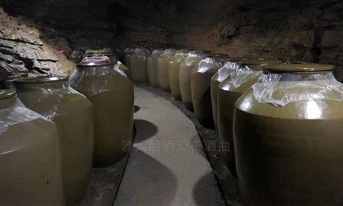 饒總用專業釀酒設備做洞藏酒,半年后洞天醇成為當地招牌旅游景點-12 饒總用專業釀酒設備做洞藏酒,半年后洞天醇成為當地招牌旅游景點-12
