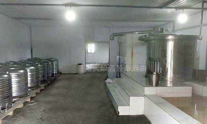 楊醫生用釀酒新設備做保健酒4年,維葛酒熱銷全國的秘密!-04蒸酒車間 楊醫生用釀酒新設備做保健酒4年,維葛酒熱銷全國的秘密!-04蒸酒車間