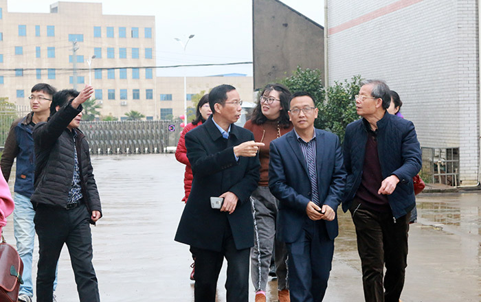 雅大果酒產業創新發展座談會于12月4日在雅大隆重召開！-04