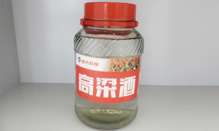 高粱釀酒設(shè)備哪家好?傳統(tǒng)土法高粱釀酒工藝被公開!-01 高粱釀酒設(shè)備哪家好?傳統(tǒng)土法高粱釀酒工藝被公開!-01