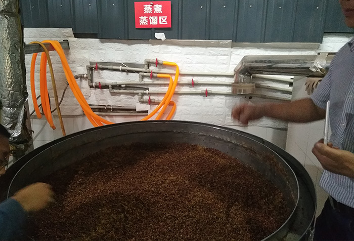 用糧食釀酒設備蒸餾液態白酒,如何去苦提香?-01 用糧食釀酒設備蒸餾液態白酒,如何去苦提香?-01