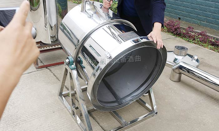 20-翻轉式釀酒設備