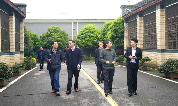 雅大科技董事長胡順開帶你探坊60年濃香老酒坊 雅大科技董事長胡順開帶你探坊60年濃香老酒坊