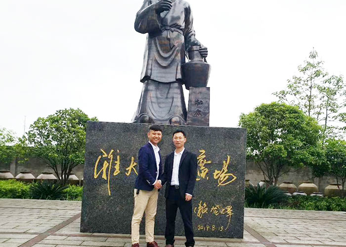 15-高空車租賃走下坡路,引進蒸汽釀酒設備,接手父親酒坊釀造新人生0 15-高空車租賃走下坡路,引進蒸汽釀酒設備,接手父親酒坊釀造新人生0