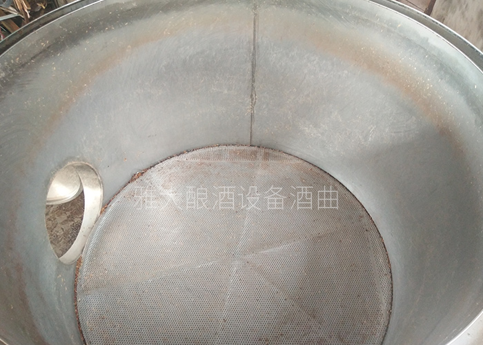 雅大側開口純糧釀酒設備內部圖 雅大側開口純糧釀酒設備內部圖