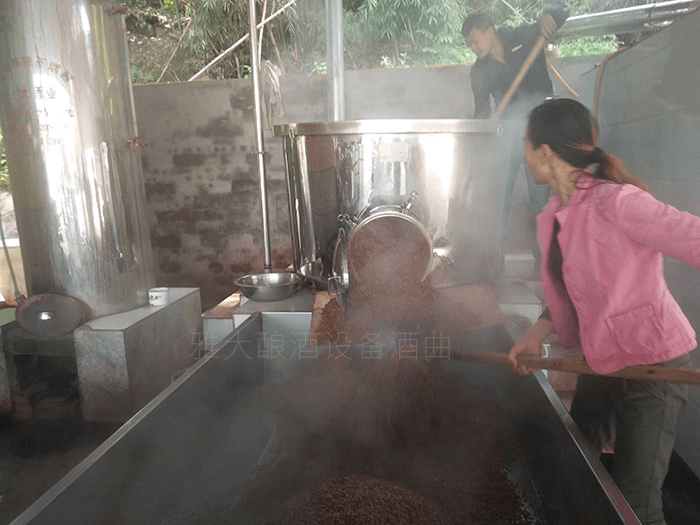 雅大側開口糧食釀酒設備 雅大側開口糧食釀酒設備