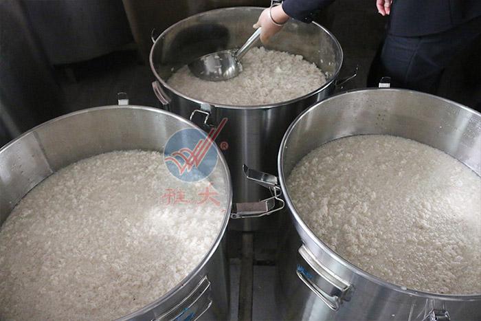 用白酒釀酒設(shè)備釀酒過程中加水屬于造假嗎？ 4