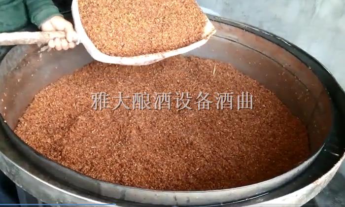 蒸酒設備,酒曲,白酒蒸酒設備,雅大蒸酒設備 4