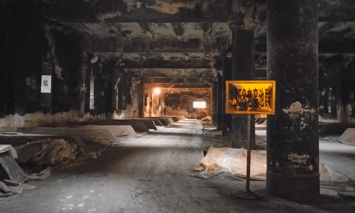 用大型釀酒設(shè)備做固態(tài)酒到底要不要建窖池，怎么建？
