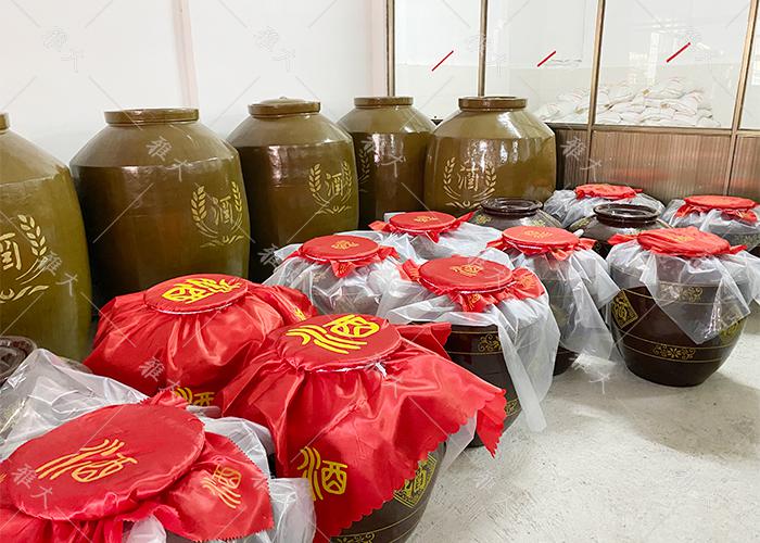 煙酒茶行老板用電加熱釀酒設備開酒坊，還是純糧酒市場大 6