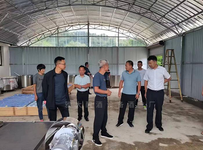 鎮康縣縣委領導，工信局長，鄉鎮領導等親臨現場指導