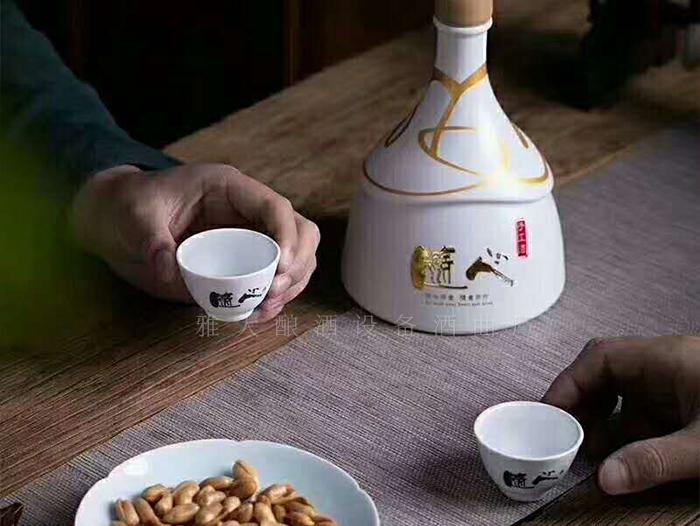酒質口感柔和，回味悠長，味道醇厚